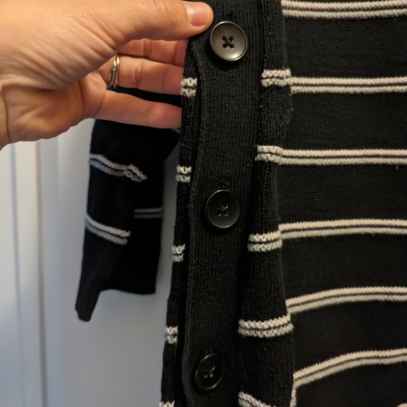 Two 3/4 sleeve sweaters from reitmans size M - Picture 10 of 12